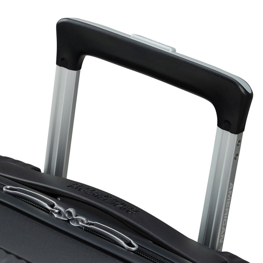 American Tourister Little Curio valise de cabine &agrave; roues pour enfants in the color Basse Noir. image number 8